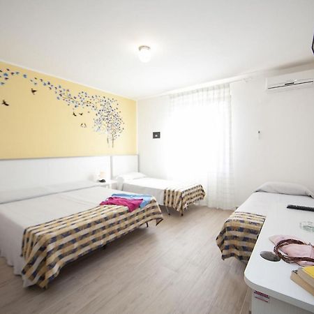 מרינה די קמפו Hotel Thomas מראה חיצוני תמונה