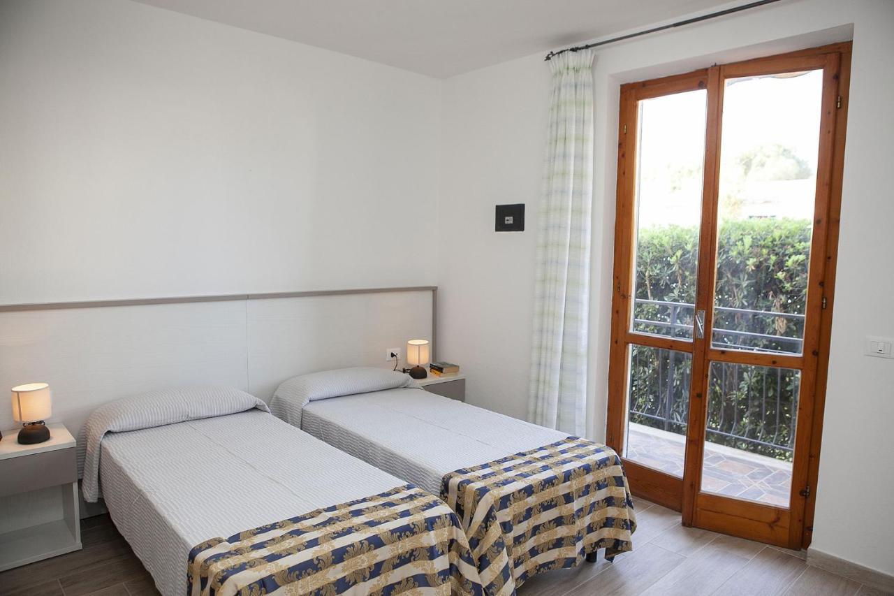 מרינה די קמפו Hotel Thomas מראה חיצוני תמונה
